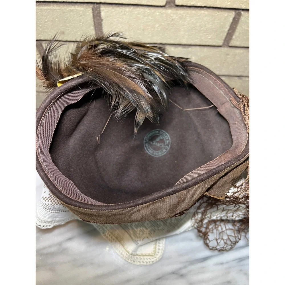 Vintage Neumann Endler Fairfield Brown Wool Felt Pillbox Hat Veil Feathers Bow